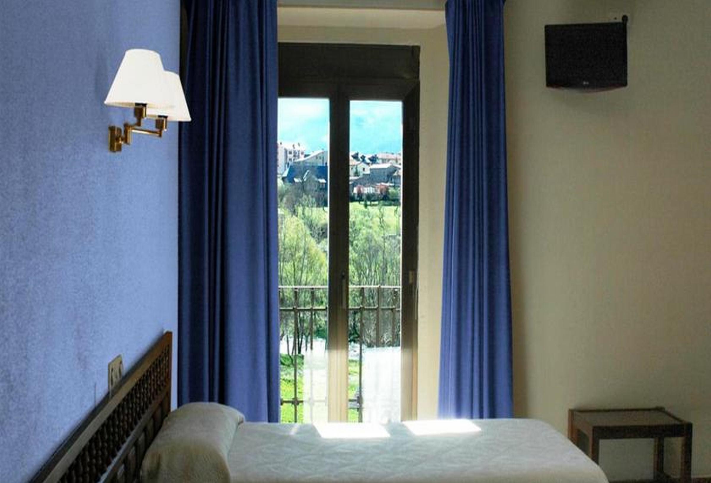 Hotel Bellavista Белвер де Серданя Екстериор снимка