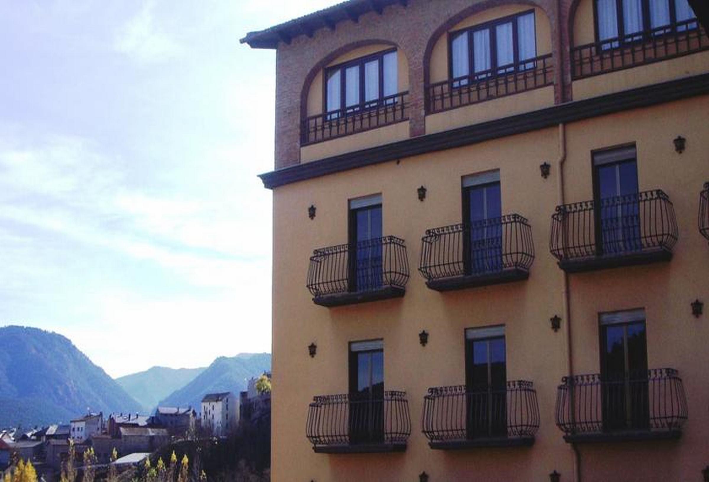 Hotel Bellavista Белвер де Серданя Екстериор снимка